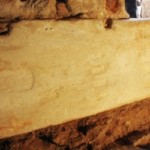 La pedra presenta dues torres esculpides, contraposades entre si (foto-ACN)